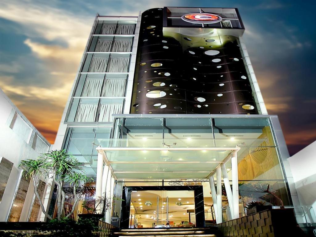Clay Hotel Джакарта Екстериор снимка