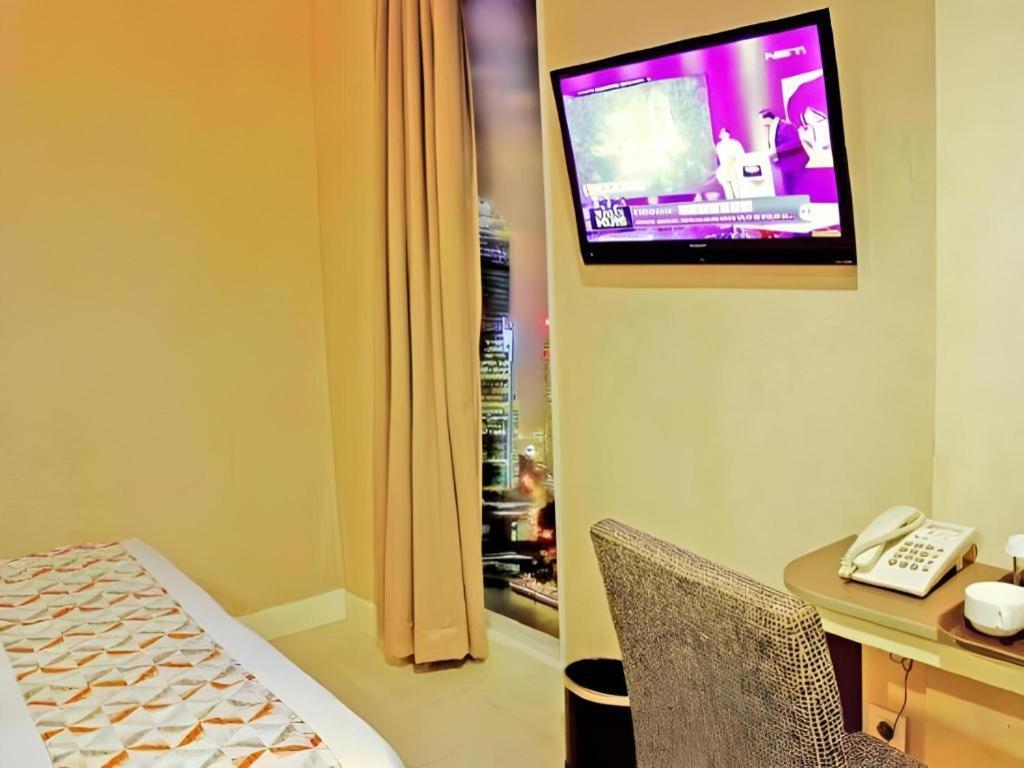 Clay Hotel Джакарта Екстериор снимка