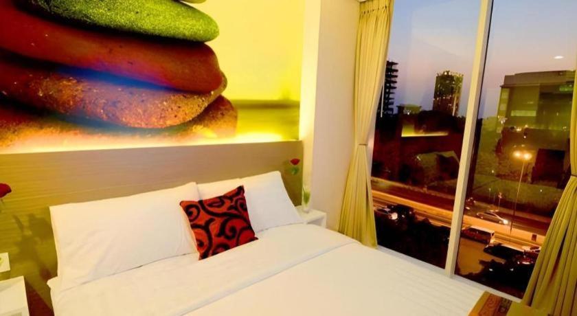 Clay Hotel Джакарта Екстериор снимка